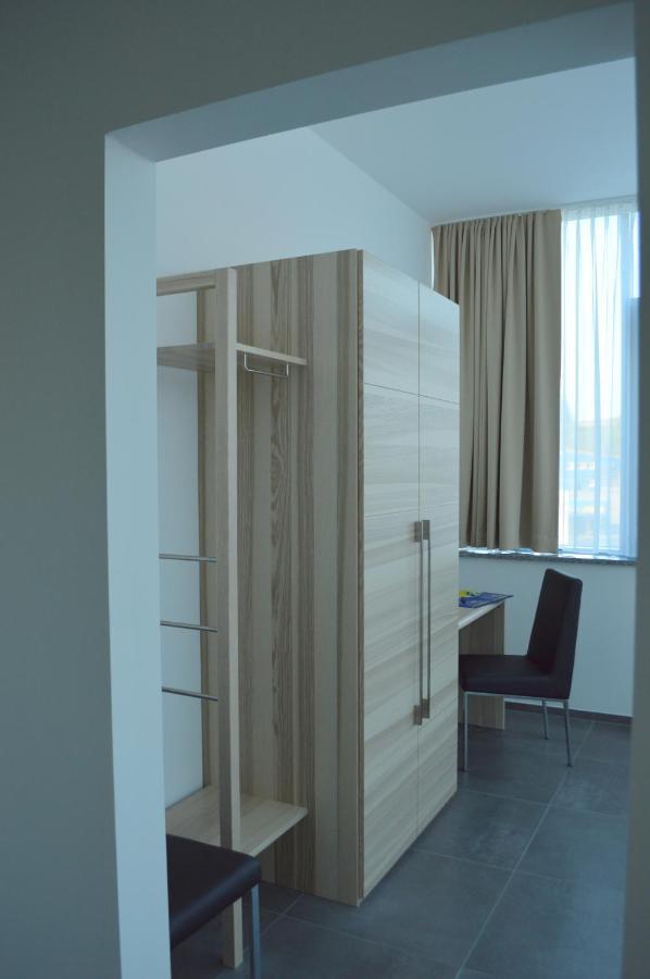 Turmoel Hotel Allhaming Номер фото